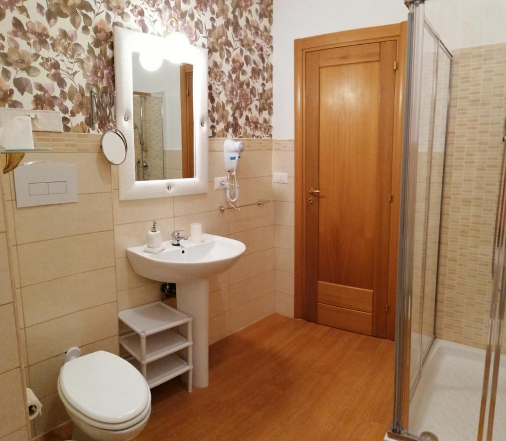 B&B Abatjour - Ambiente Sanificato - Test Antilegionella Assolto Foggia Exteriér fotografie